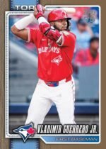 2026 Topps Series 1 Baseball Blaster Box, Look for Retail Exclusive Holo Holo Foil Parallels & Spring Training Variations - Image 4