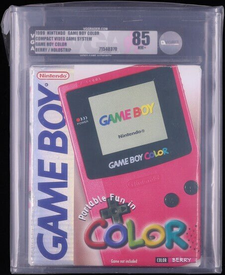 71548370_front_e1449072-2a0e-4ade-89f8-1fa783eb09e9.jpg 1999 NINTENDO GAME BOY COLOR CONSOLE BERRY HOLOSTRIP VGA 85 SEALED - Image 1